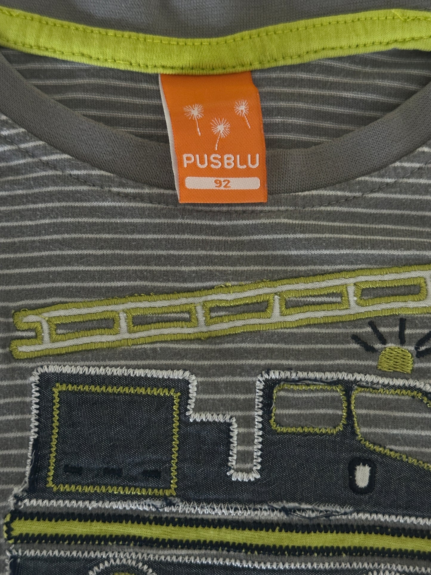 Pullover mit Feuerwehrauto Gr. 92