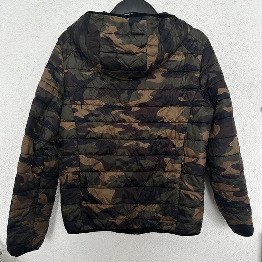 Winterjacke mit Militärmuster GUESS Gr. 164/S