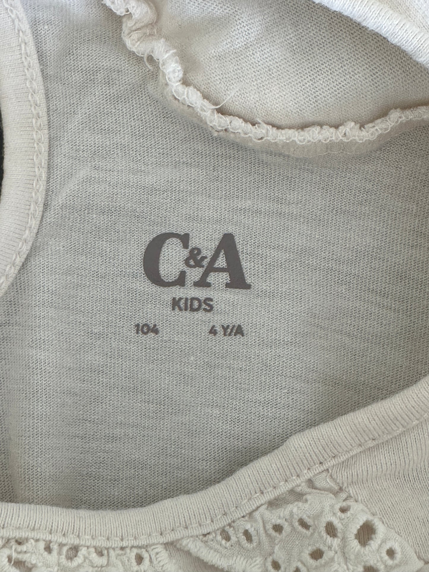 Pullover in Creme Gr. 104