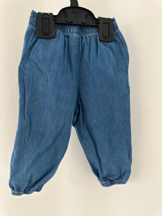 Hose mit Blümchen Gr. 80/86