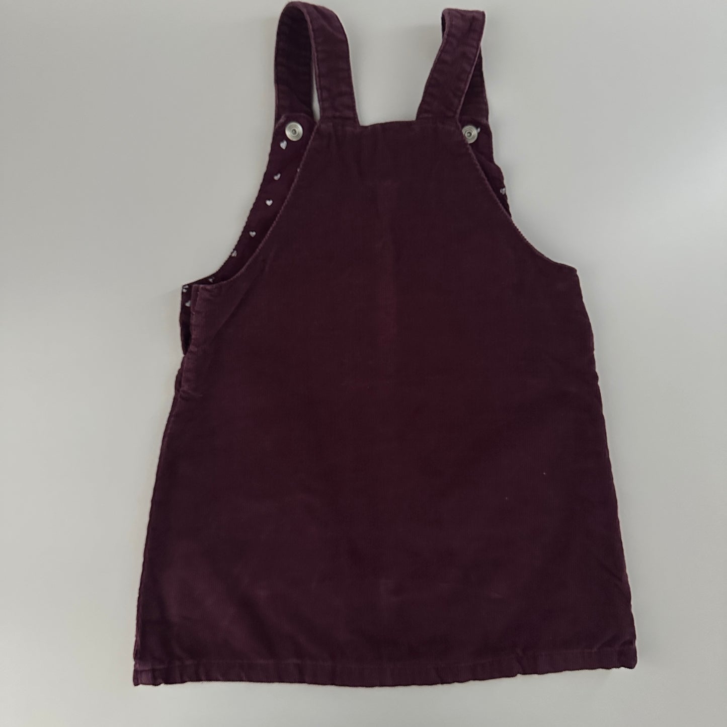 Mädchen Latzkleid Cord Bordeaux mit Herzdetails Gr. 110/116