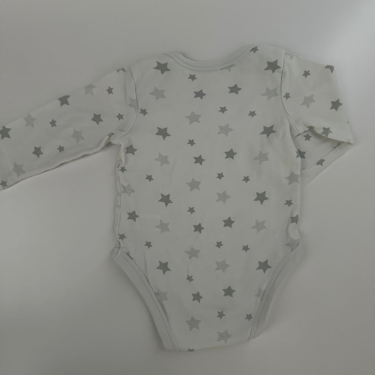 Baby Club Langarmbody Gr. 68 Weiß mit Sternen