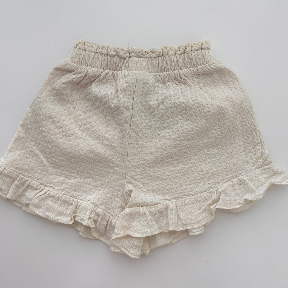 ZARA Baby Shorts mit Rüschen Creme Gr. 92