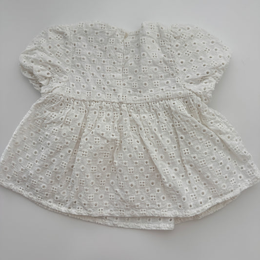 ZARA Baby Kleid Weiss mit Lochstickerei Gr. 74