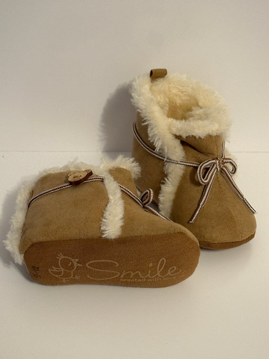 Gefütterte Schuhe 9-12 Mt