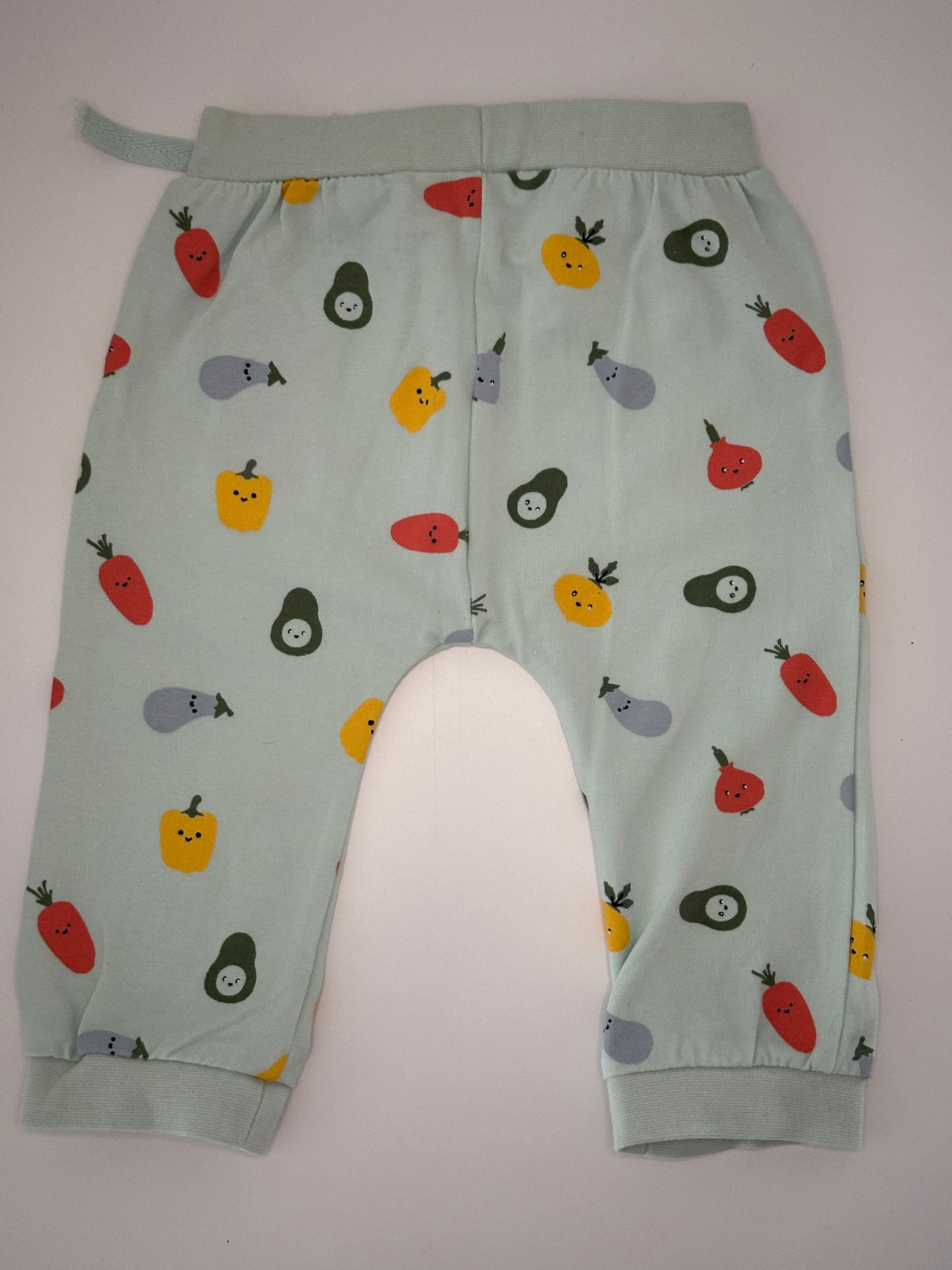 Babyhose mit Gemüse-Motiv Gr. 68