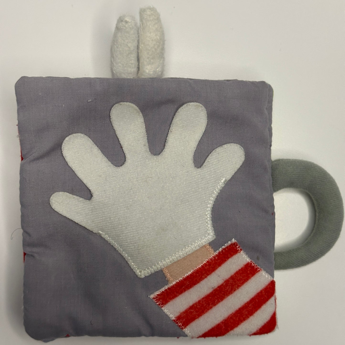 Bilderbuch aus Stoff mit Tiermotiven & Zirkusdesign