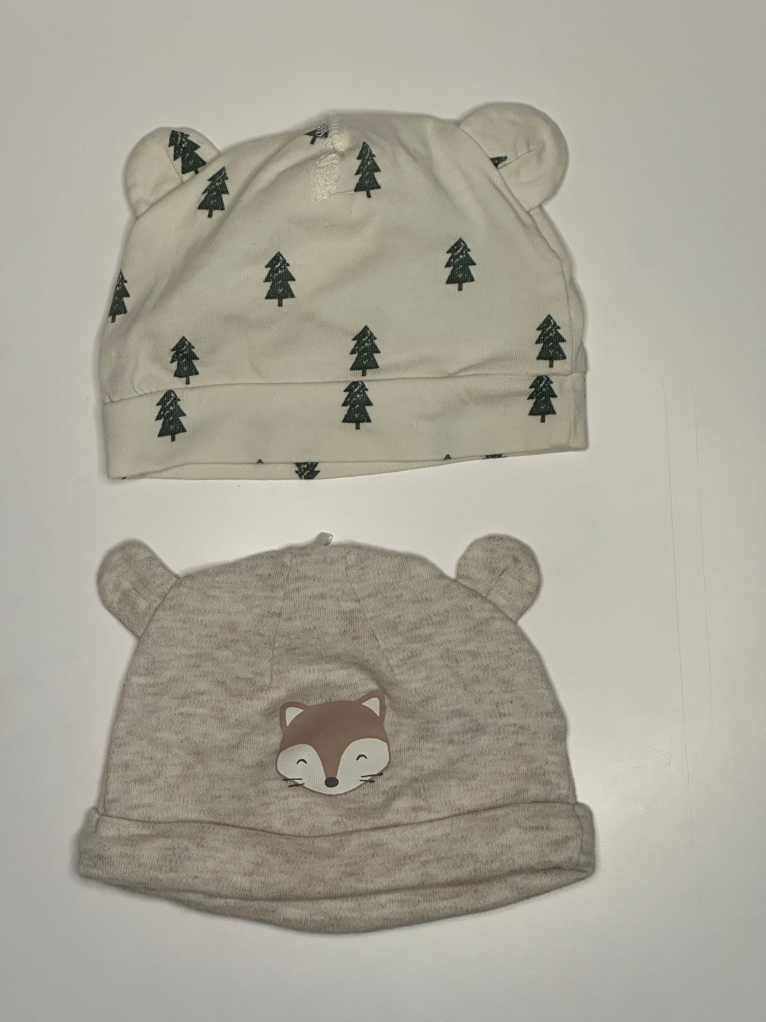 Kopfbedeckungen / Halstücher