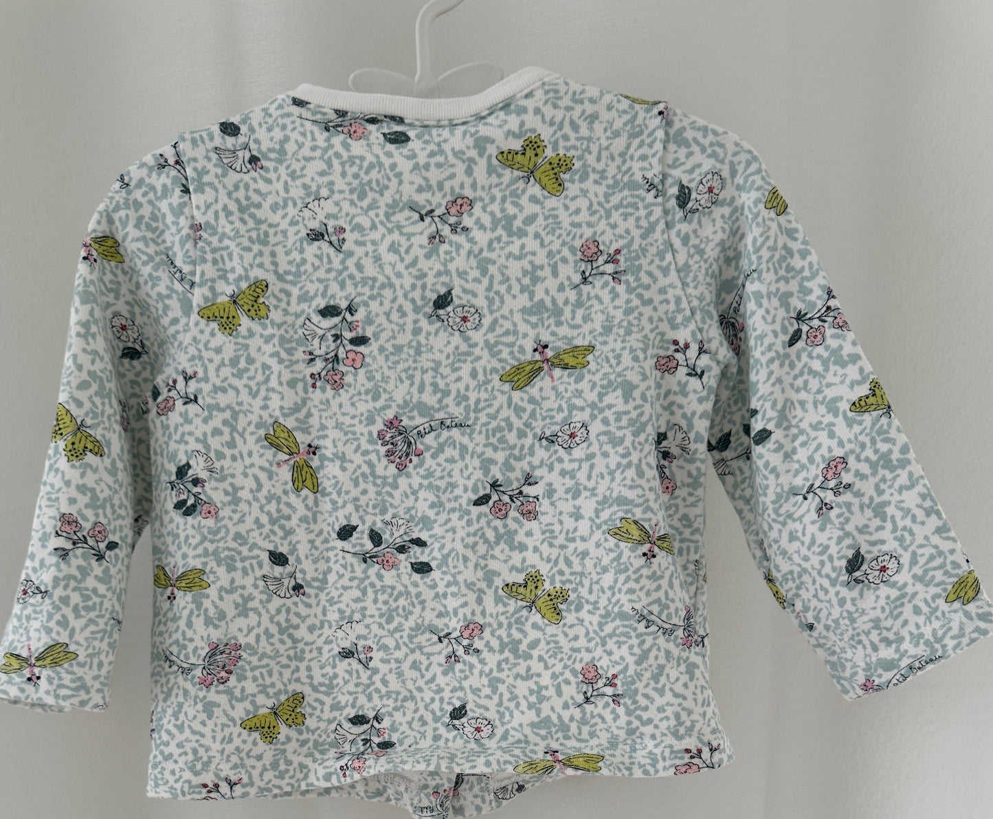 Jäckchen mit Knöpfen Gr. 81