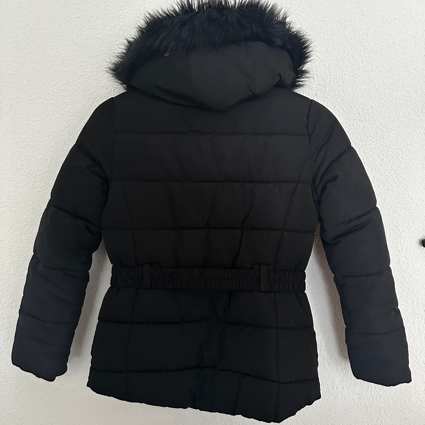 Winterjacke mit schwarzem Fell Gr. 140
