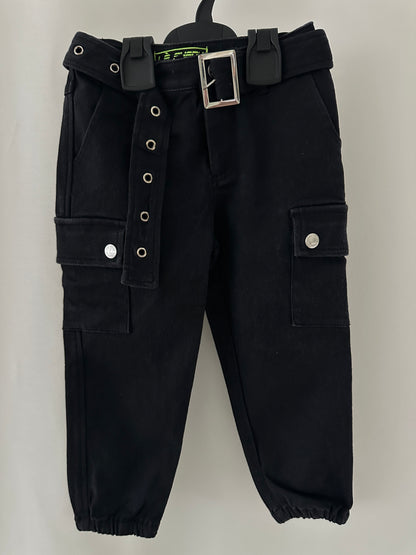 Lange Hose mit Gurt Gr. 104