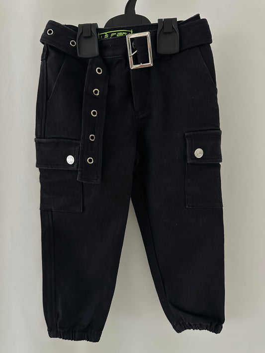 Lange Hose mit Gurt Gr. 104