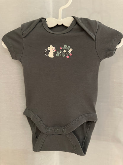 Kurzarmbody mit Maus