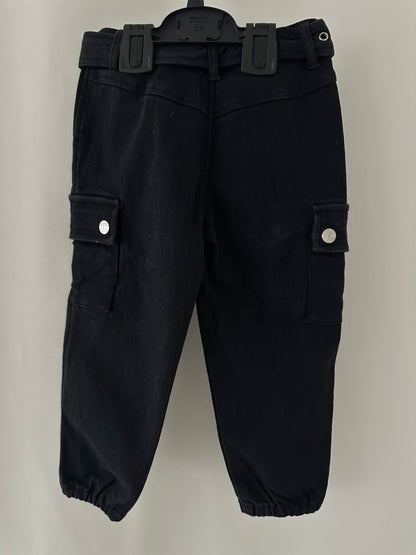 Lange Hose mit Gurt Gr. 104