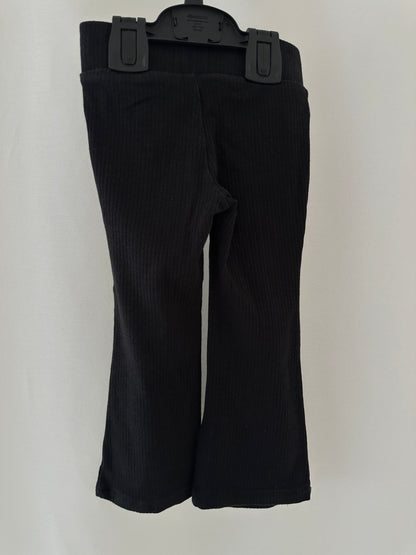 Stoffhose schwarz Gr. 104
