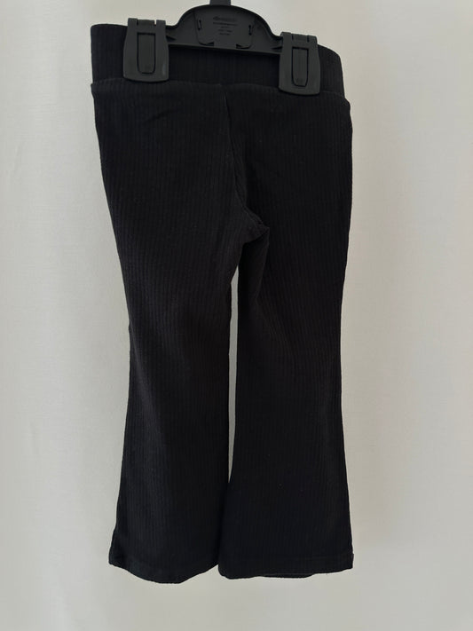 Stoffhose schwarz Gr. 104