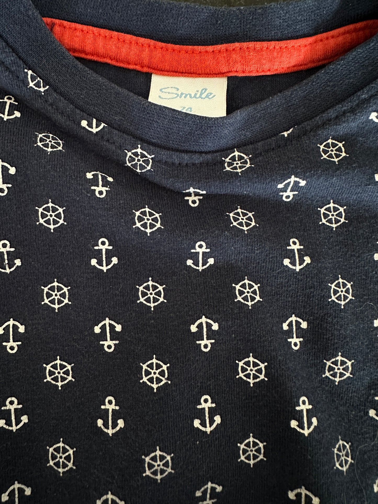 T-Shirt mit roten Details Gr. 74