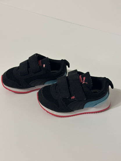 Schuhe mit Klettverschluss Gr. 21