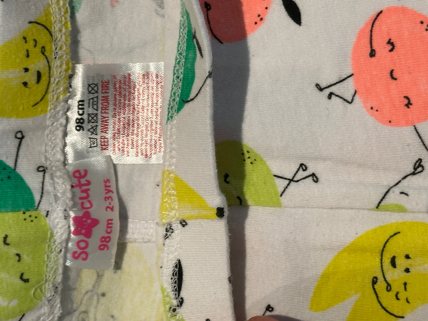 Hose mit Früchten Gr. 98