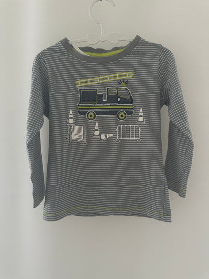 Pullover mit Feuerwehrauto Gr. 92