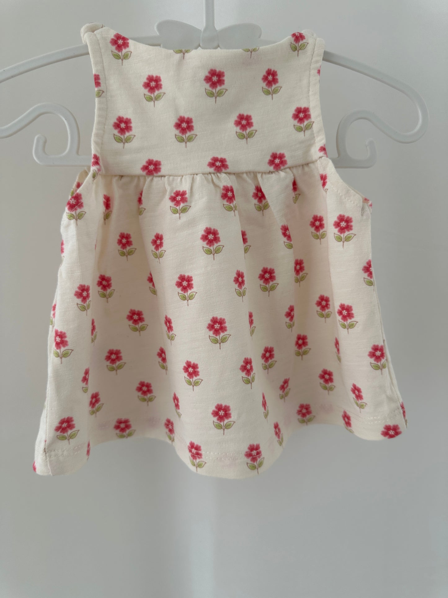 Kleidchen mit Blumen Gr. 62