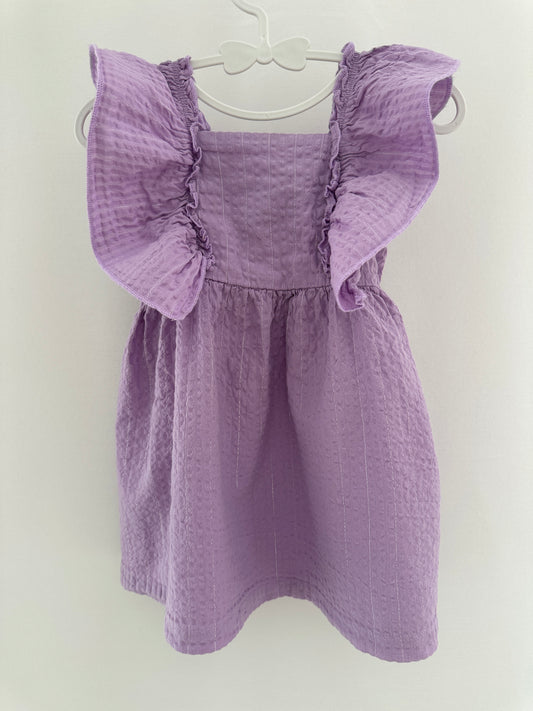 Lila Kleid mit Knöpfen Gr. 74/80
