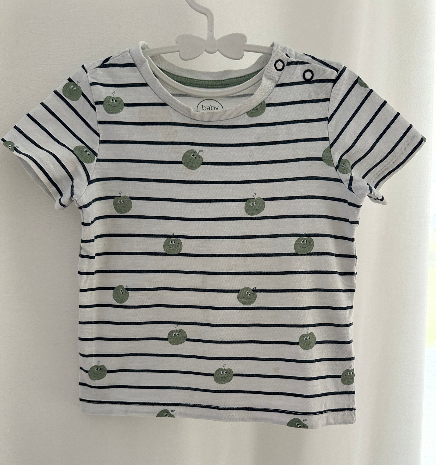 T-Shirt mit Äpfel Gr. 92