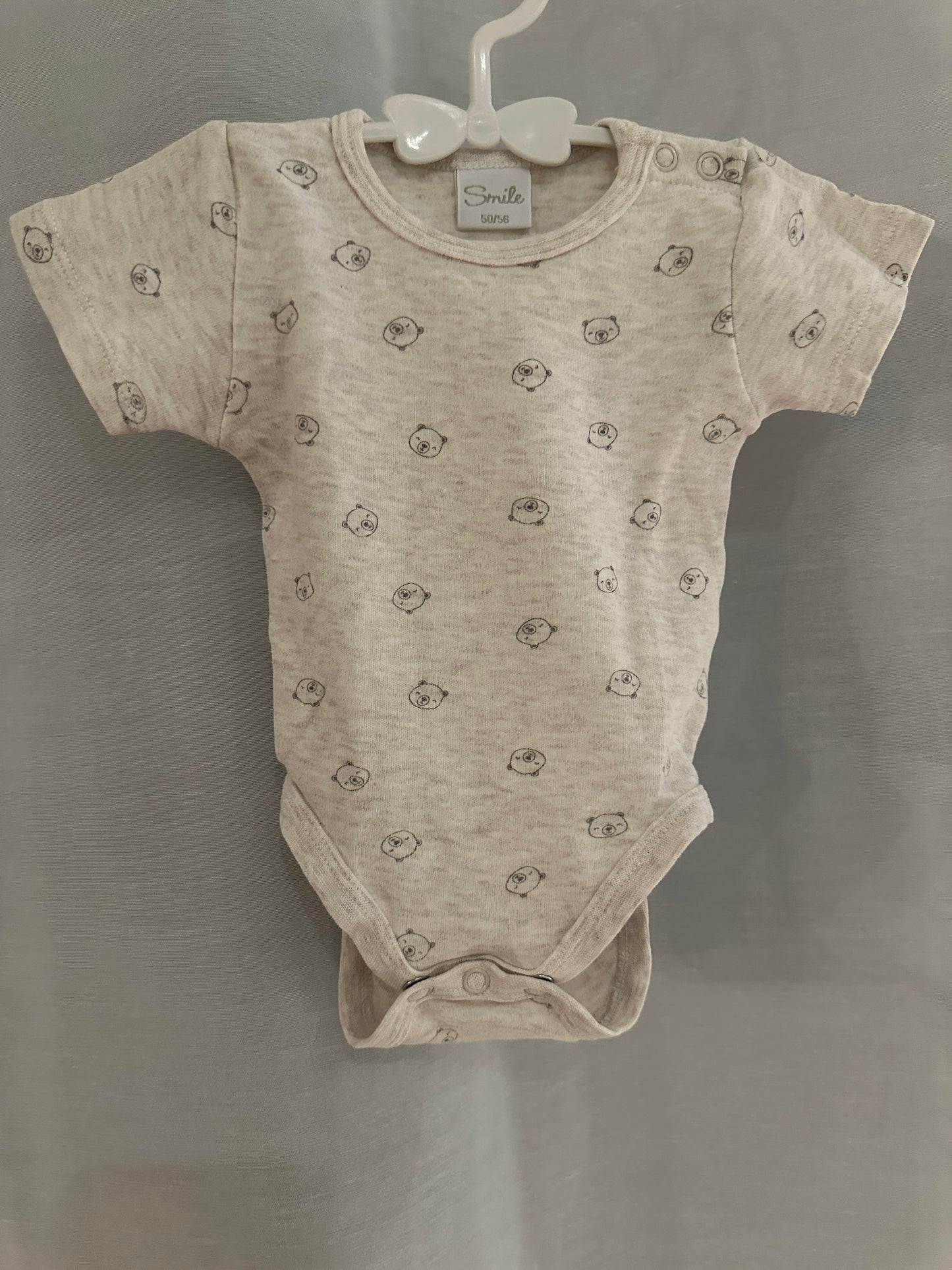 Kurzarmbody mit Bären