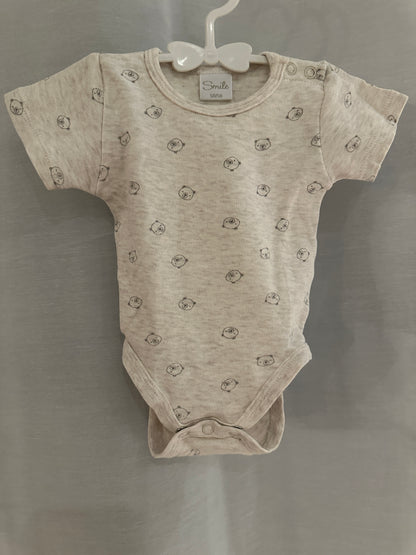 Kurzarmbody mit Bären