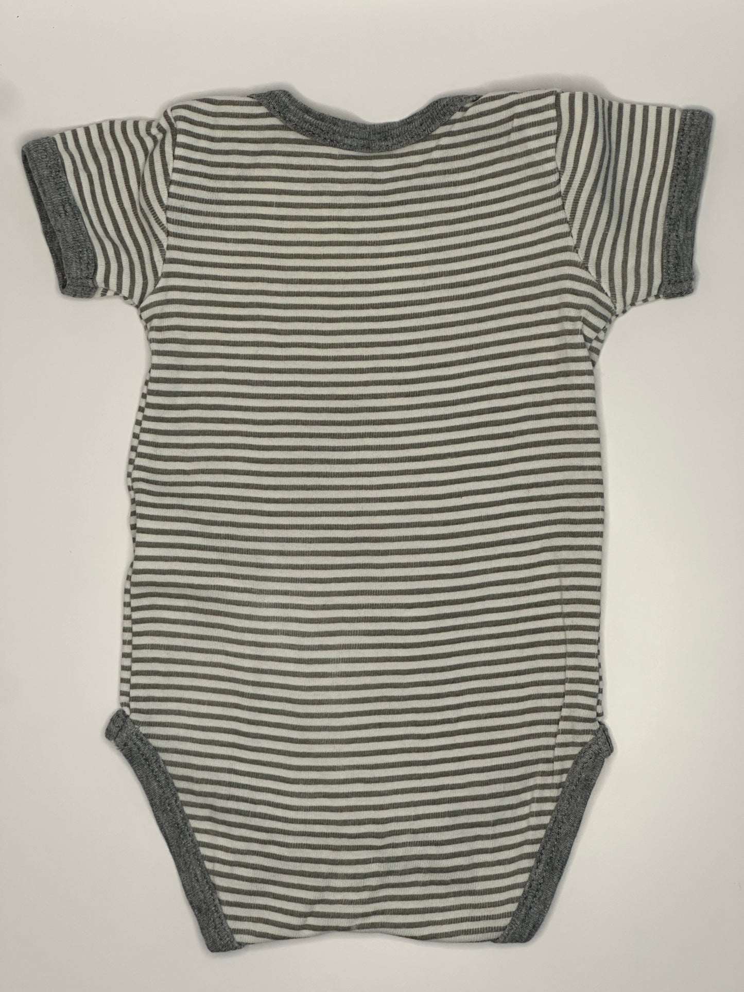 Kurzarmbody gestreift Gr. 56