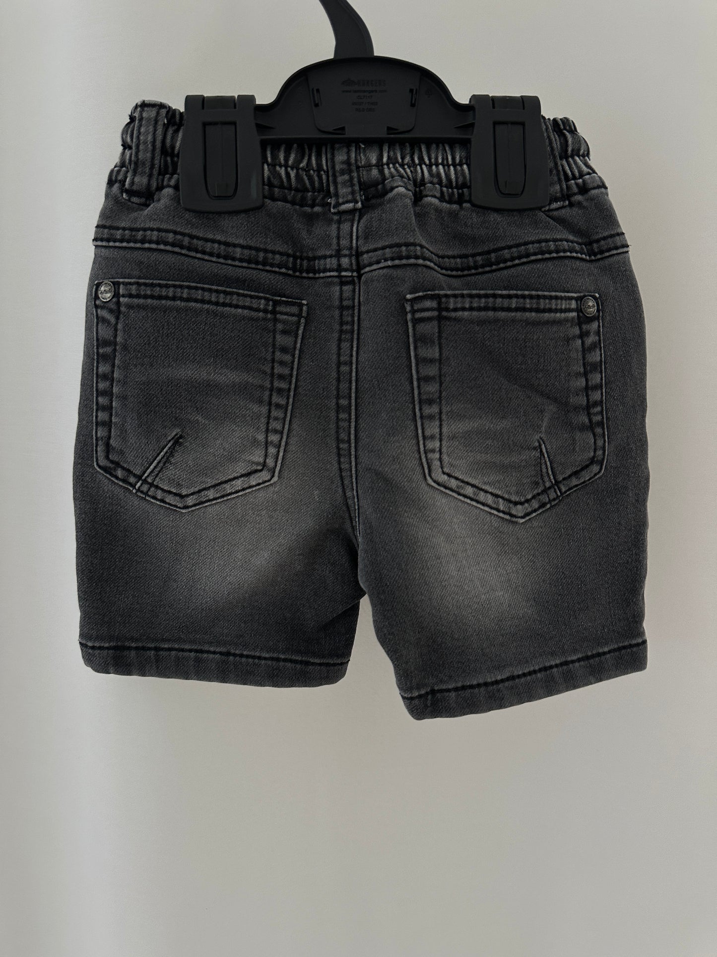Kurze Hose / Shorts mit Bändeli Gr. 86