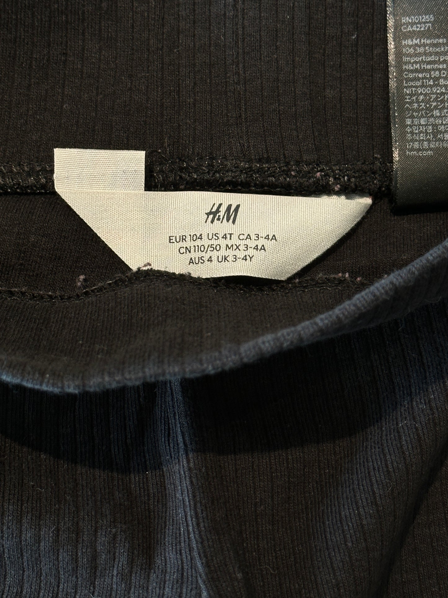 Stoffhose schwarz Gr. 104