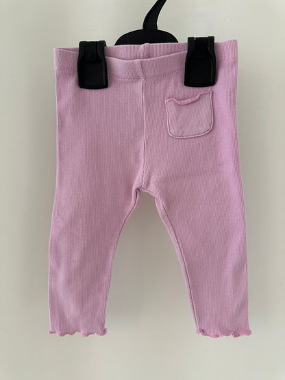 Stoffhose mit kleiner Tasche