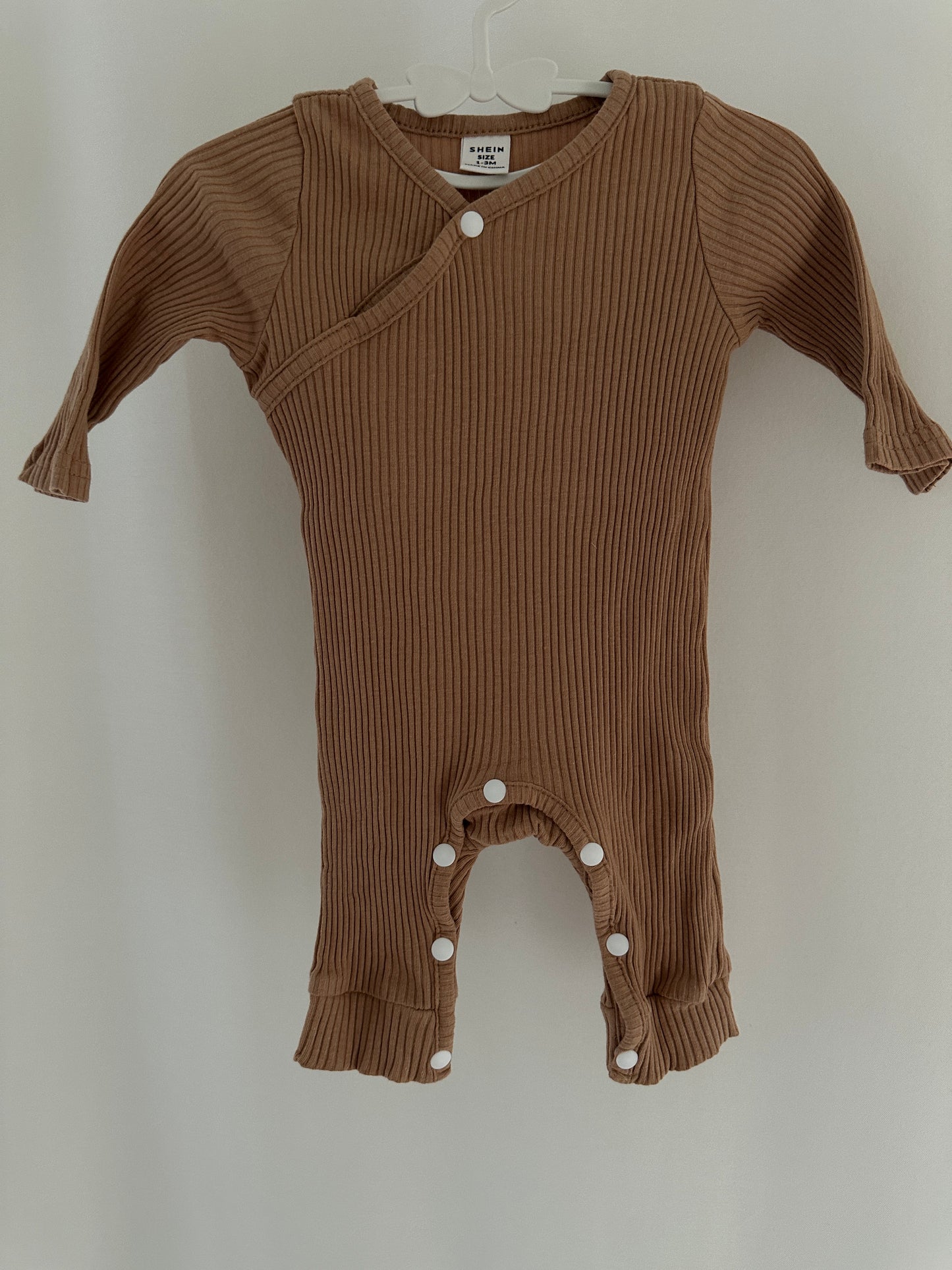 Strampler langarm mit Knöpfen 1-3 Monate