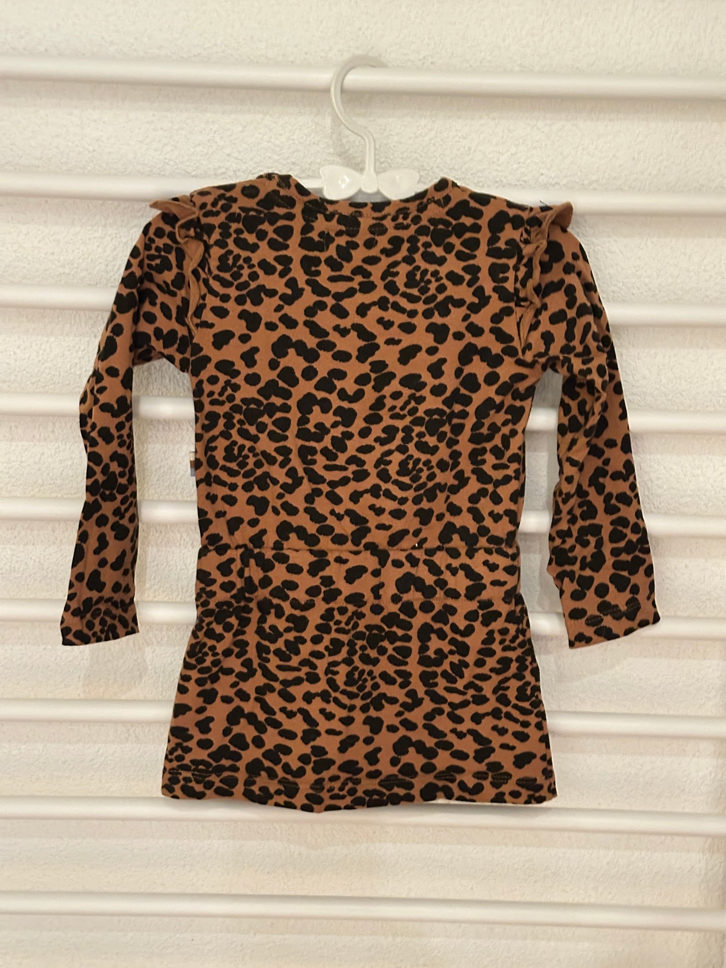 Kleidchen Leoprint Gr. 74