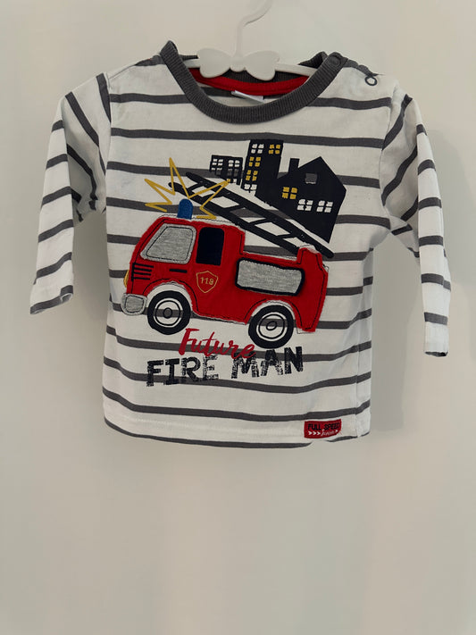 Pullover mit Feuerwehrauto Gr. 68
