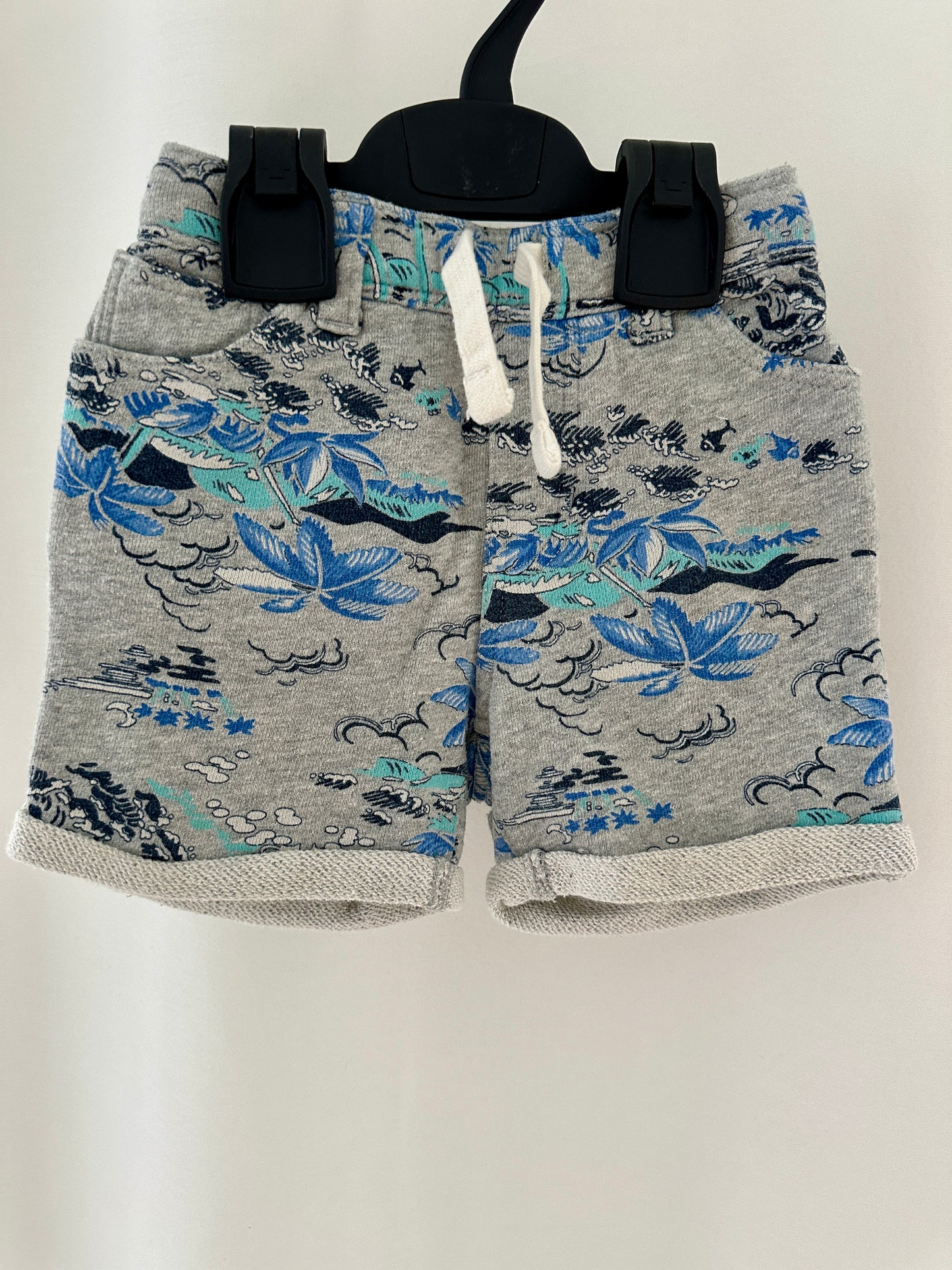 Kurze Hose / Shorts Gr. 86