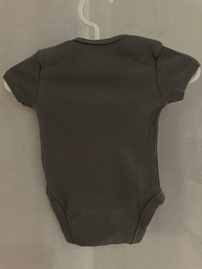 Kurzarmbody mit Maus