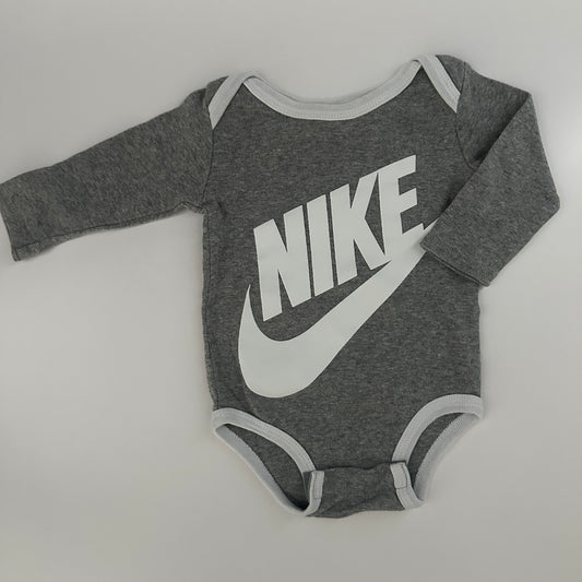 Nike Baby Langarmbody Gr. 50–68 Grau mit Logo