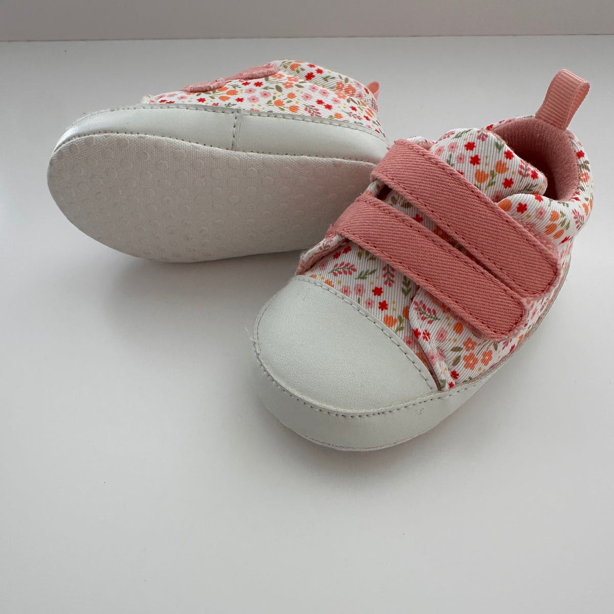 Manor Baby Sneakers mit Blumenprint Rosa – Grösse 0–6 Monate