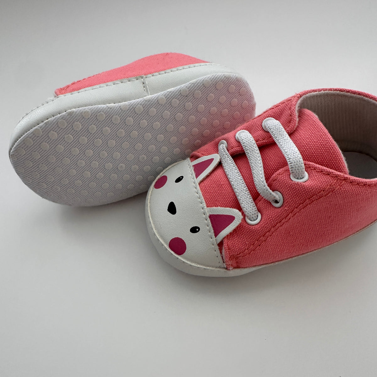 Baby Sneakers Rosa mit Tiermotiv – Grösse 0–12 Monate