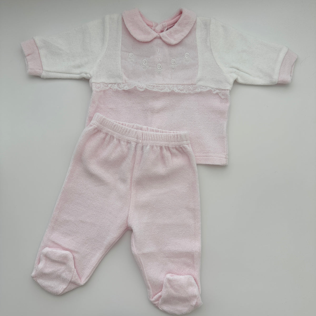 Baby Set Rosa & Weiss mit Spitzen-Details – Grösse 50/56