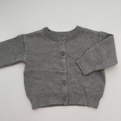 H&M Baby Strickjacke Grau mit Strukturmuster – Grösse 68