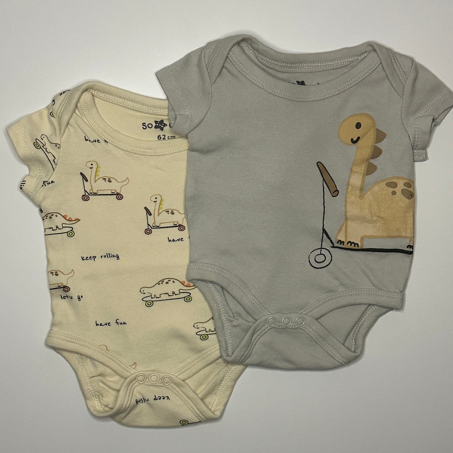 2er Set Kurzarmbodys mit Dino-Motiv Gr. 62