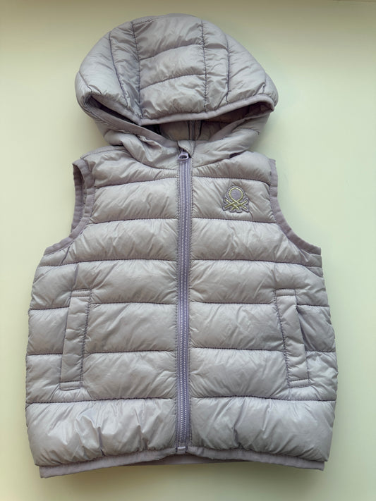 Benetton Steppweste mit Kapuze – Flieder | Gr. 82