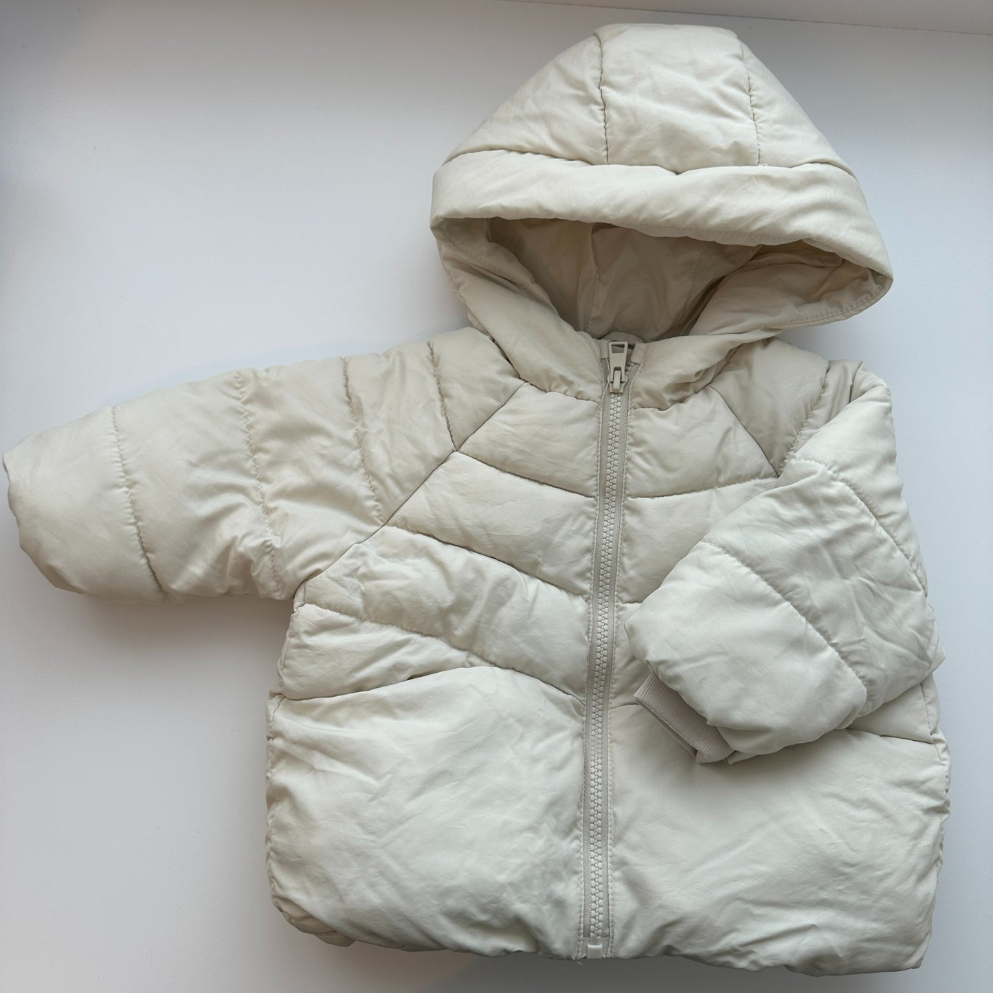 Zara Baby Daunenjacke mit Kapuze | Gr. 74 (6–9 Monate)