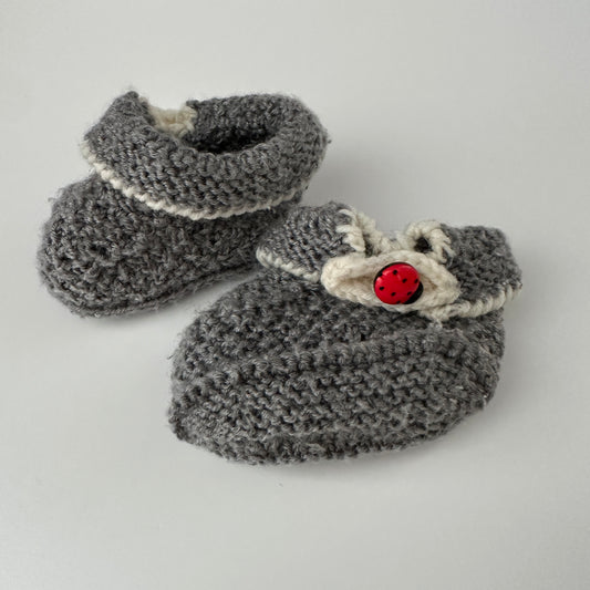 Baby Strickschuhe Grau mit Knopf Gr. 50