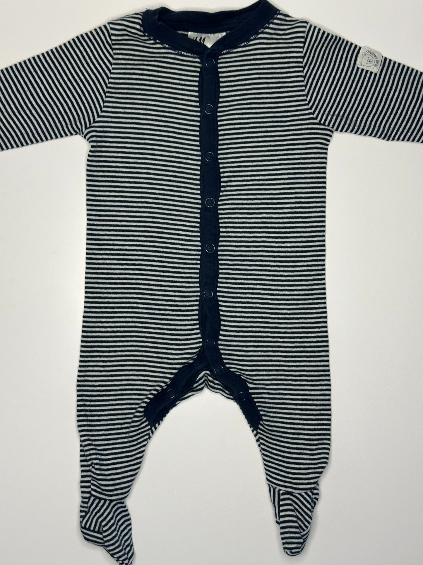 Gestreifter Strampler mit Füsschen Gr. 56