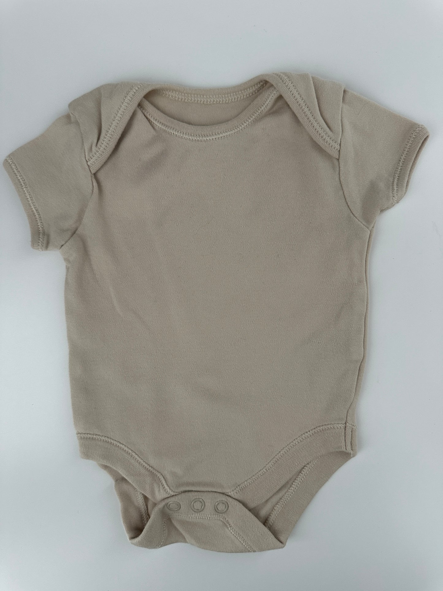 Ergee Baby Body Beige Kurzarm Gr. 68