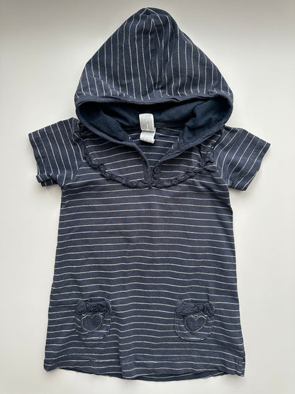 Baby Club Kapuzenkleid Gr. 86 – Dunkelblau gestreift mit Herztaschen